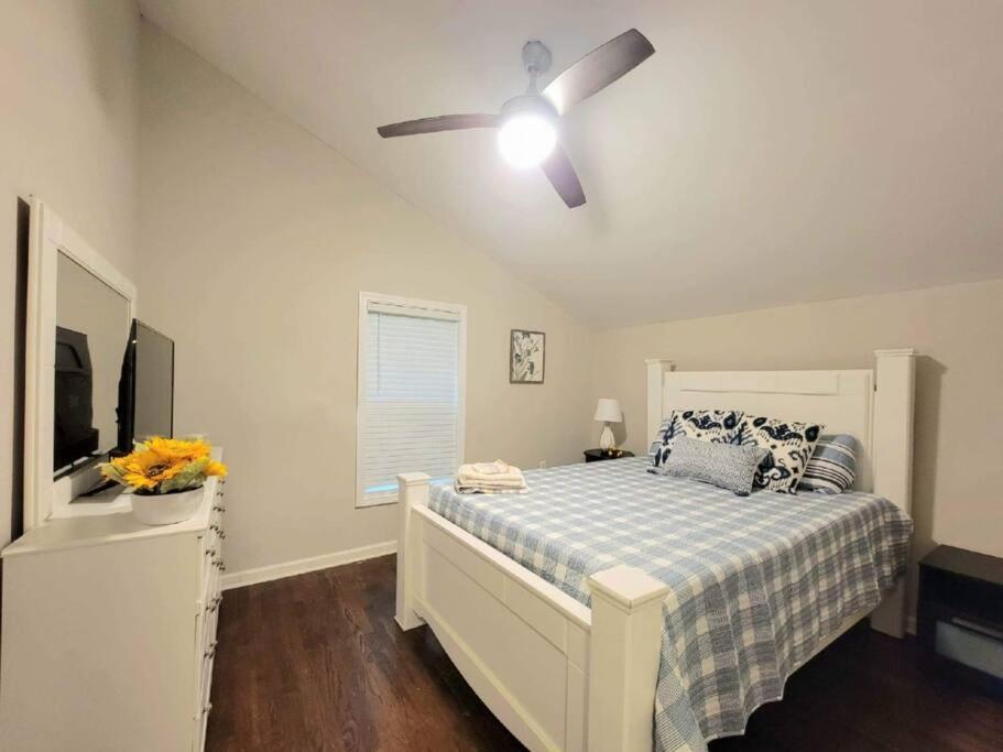 Refreshed!! Private 4Brms 2 Bath - 2 King Beds!! Βίλα Smyrna Εξωτερικό φωτογραφία