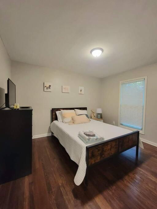 Refreshed!! Private 4Brms 2 Bath - 2 King Beds!! Βίλα Smyrna Εξωτερικό φωτογραφία