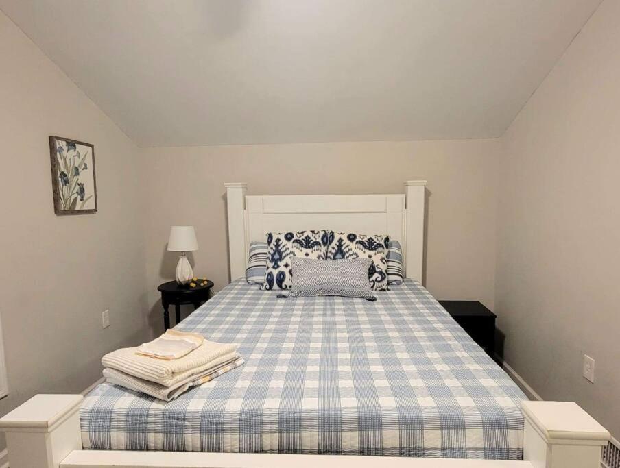 Refreshed!! Private 4Brms 2 Bath - 2 King Beds!! Βίλα Smyrna Εξωτερικό φωτογραφία